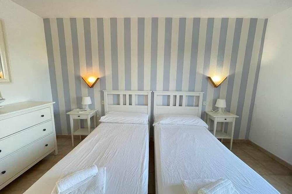 Apartamento entero, Pregonda - Apartamento con piscina y junto a playa in Cala Blanes, Ciudadela