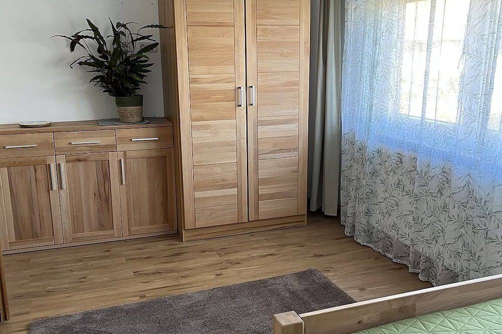 Ganze Wohnung, Gemütliche Ferienwohnung 115 qm in Nordheim am Main, Fränkisches Weinland