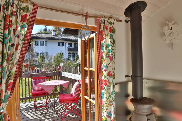 Bungalow für 2 Personen, mit Sauna und Garten sowie Ausblick und Terrasse in Oberbayern - 4