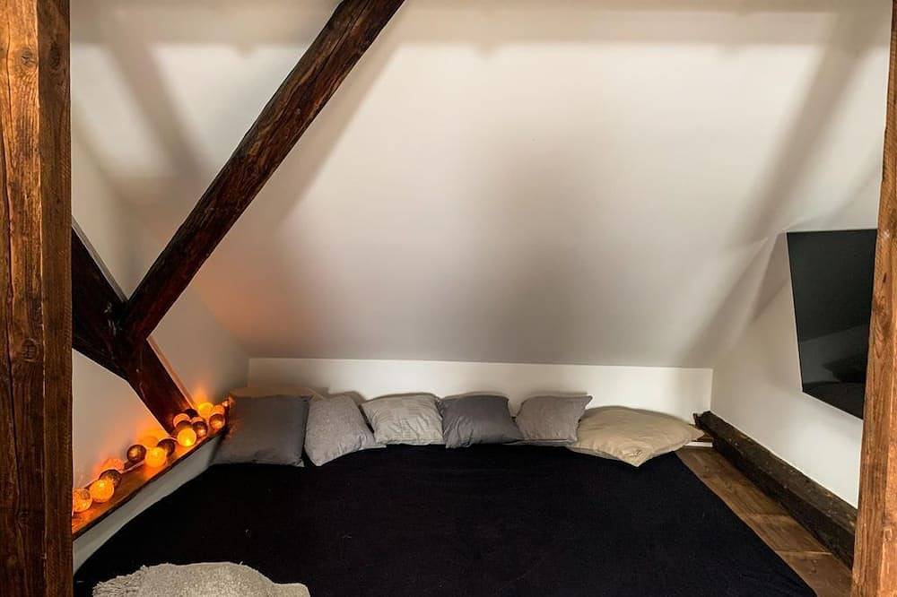 Ganze Wohnung, Atelier - Ferienwohnungen Alte Destillerie in Neuwied, Osteifel