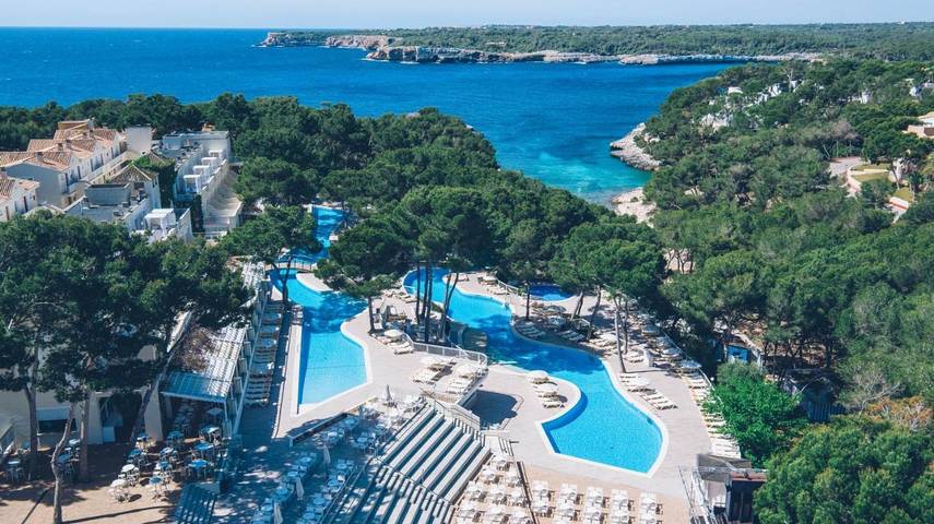Hotel für 3 Personen, mit Balkon und Terrasse sowie Garten und Kinderpool