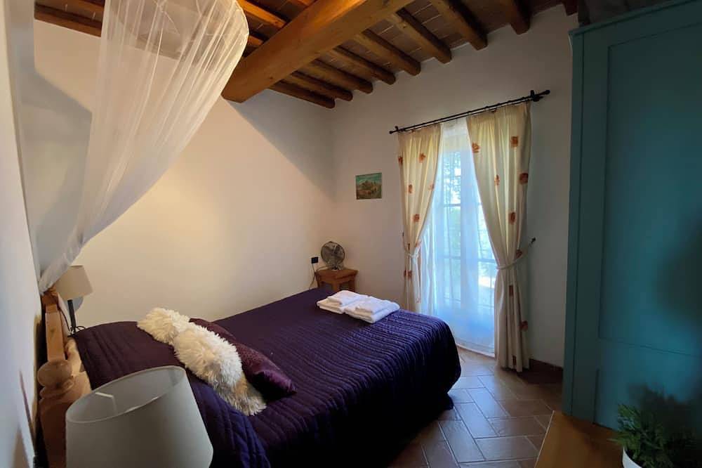 Beautiful 3 bedroom restored farmhouse near San Gimignano in Gambassi Terme, Florenz Provinz