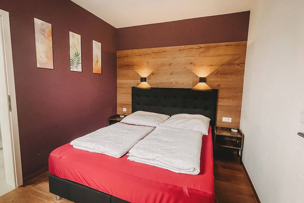 Ganze Wohnung, Moderne Ferienwohnung eigene Dachterasse ruhig gelegen im historischen Hinterhof in Cismar, Grömitz