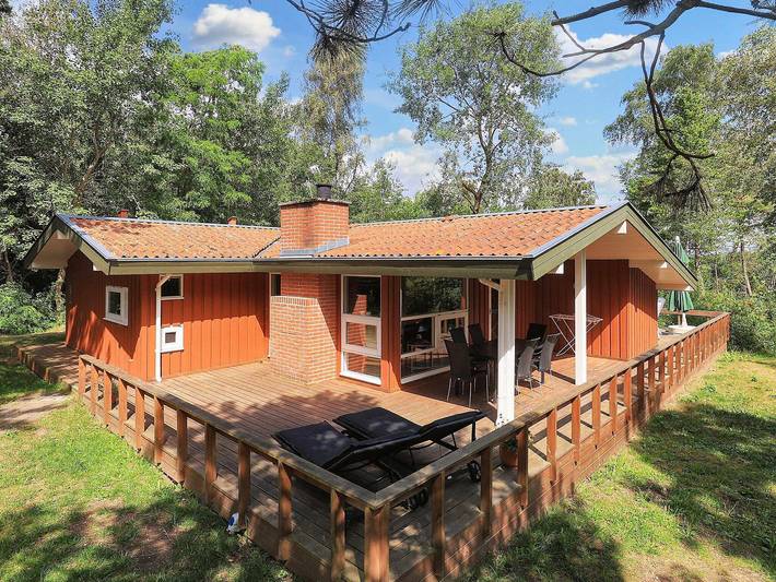Ferienhaus für 10 Personen, mit Terrasse und Garten sowie Sauna in Marielyst