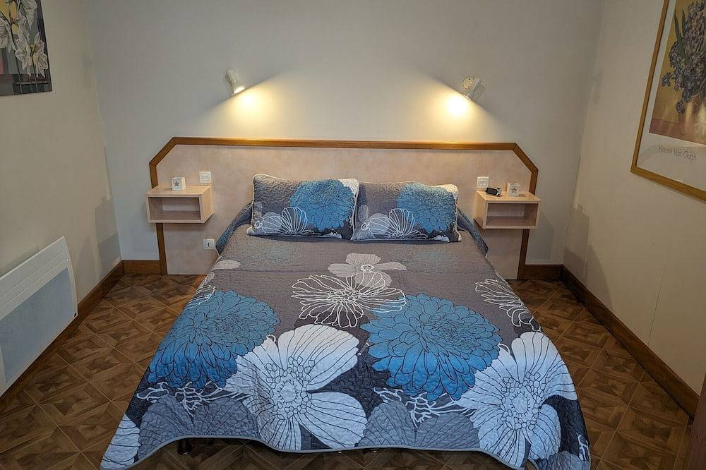 Gîte 3* avec toit-terrasse ensoleillé, près des thermes et du casino, parking disponible in Bourbonne-les-Bains, Alto Marne