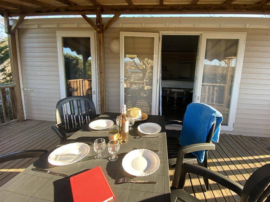 Flower Camping Saint Amand - Mobilhome 4 personnes - Premium 30m² 2 chambres Clim, Tv, lave-vaisselle in Laurac-en-Vivarais, Ardèche