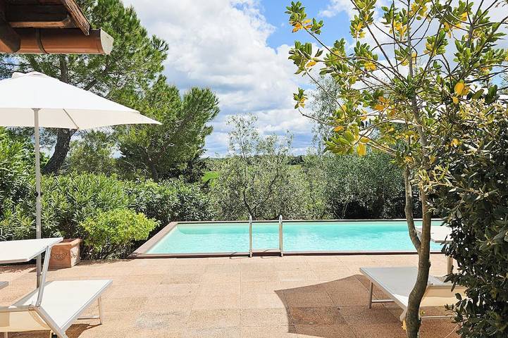 Apartamento de vacaciones para 6 personas, con jardín además de piscina y balcón - 1