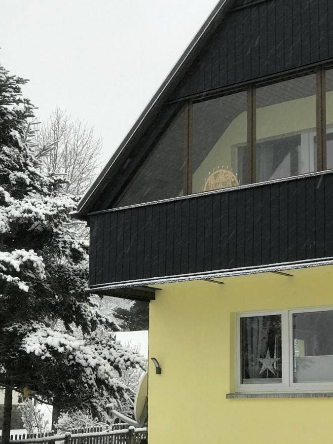 Ferienwohnung für 4 Personen, mit Garten und Ausblick in Crottendorf - 3