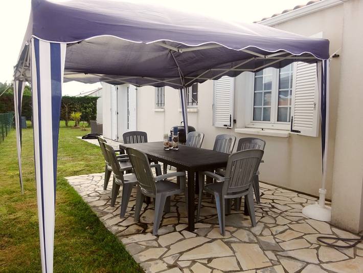 Gîte pour 8 personnes, avec terrasse et jardin