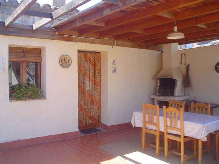 Casa rural para 4 personas, con piscina además de jardín y terraza en Alt Penedès