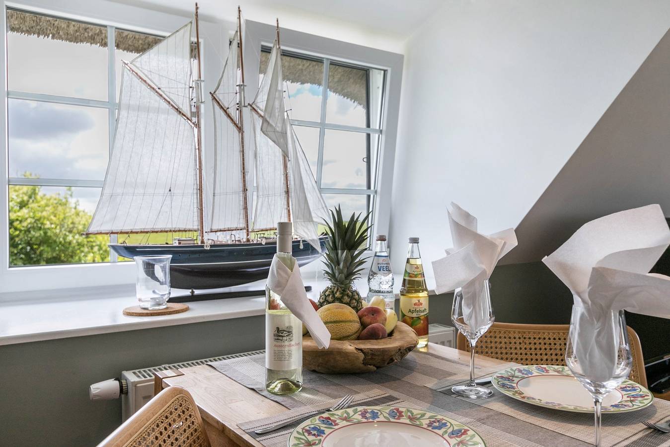 Ganze Wohnung, Ferienwohnung 'Südwest' mit gemeinsamer Terrasse, privatem Garten und Wlan in Pellworm, Nordseeküste