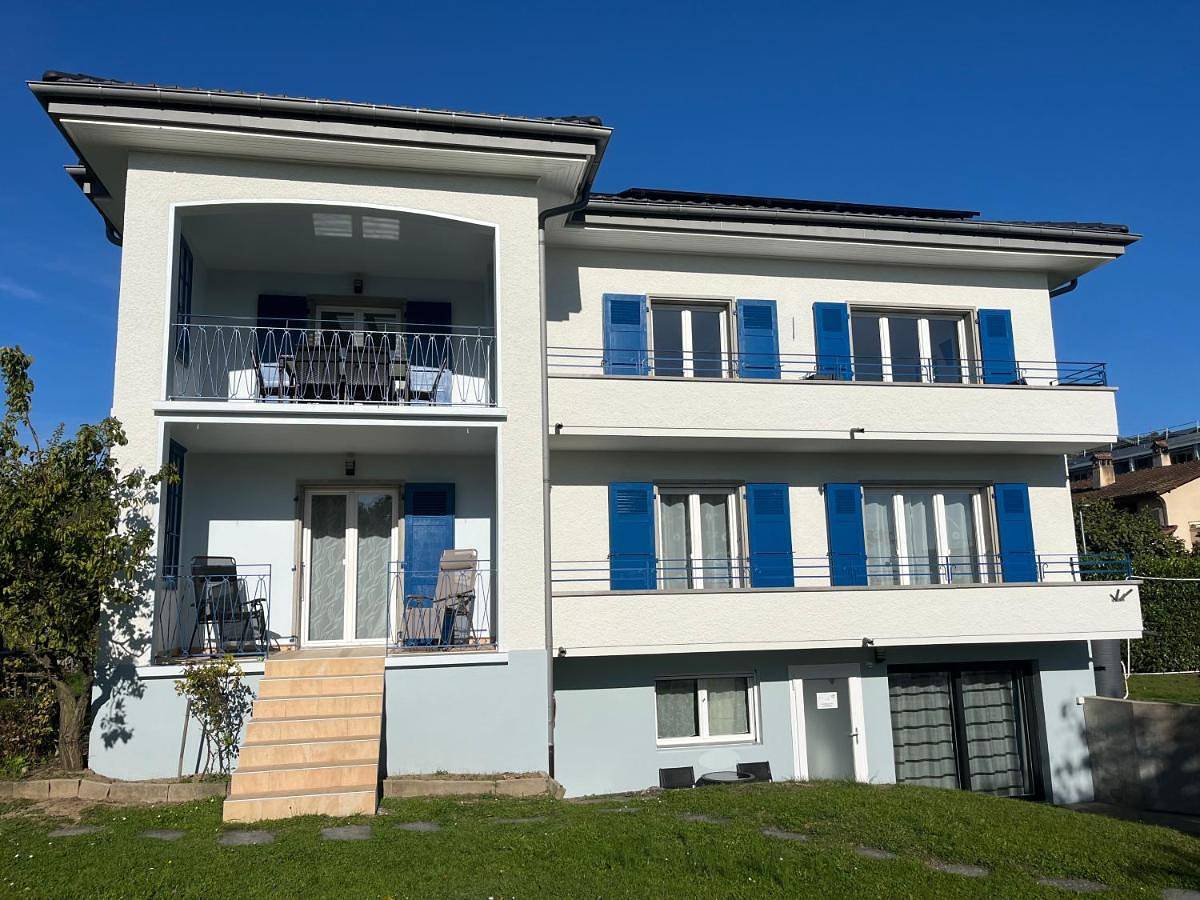 Au Bonheur des Iris in Rolle, Lac Léman