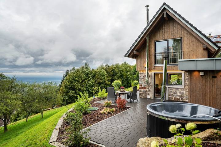 Ferienhaus für 2 Personen, mit Garten und Sauna