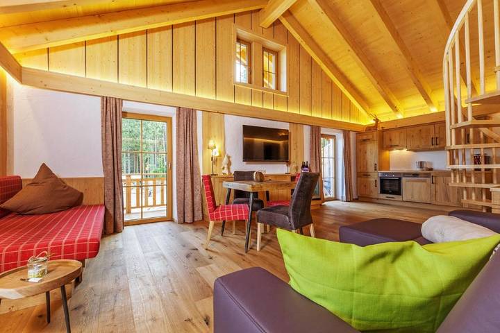 Ferienwohnung für 2 Personen, mit Whirlpool und Terrasse sowie Garten und Pool in Ainring - 2