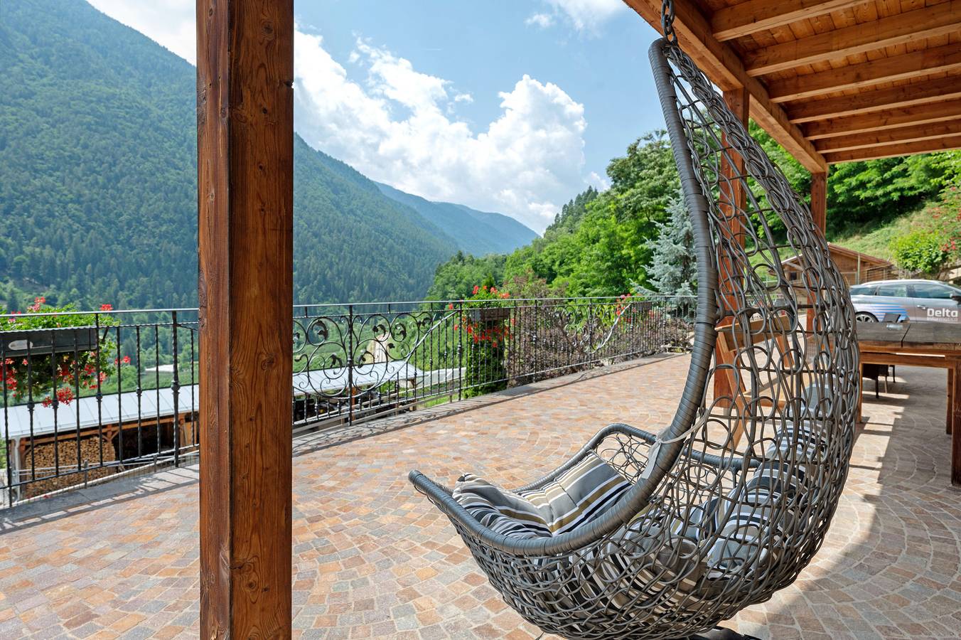 Ganze Wohnung, Ferienwohnung 'Stanza 1' mit Bergblick, privater Terrasse und Wi-Fi in Bozzana, Caldes