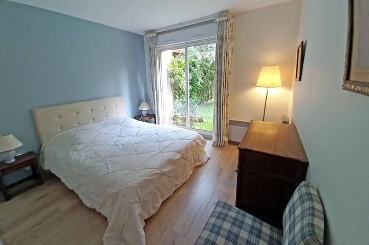 Appartement entier, Bel appart avec jardin prive, dans un parc clos avec piscine et tennis in Deauville, Région de Lisieux