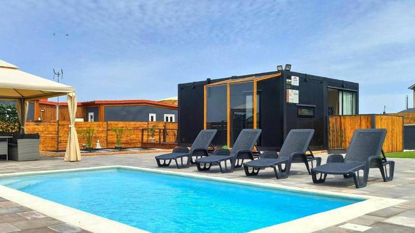 Chalet para 8 personas, con piscina y vistas además de terraza y jardín, Se admiten mascotas en Salnés - 3