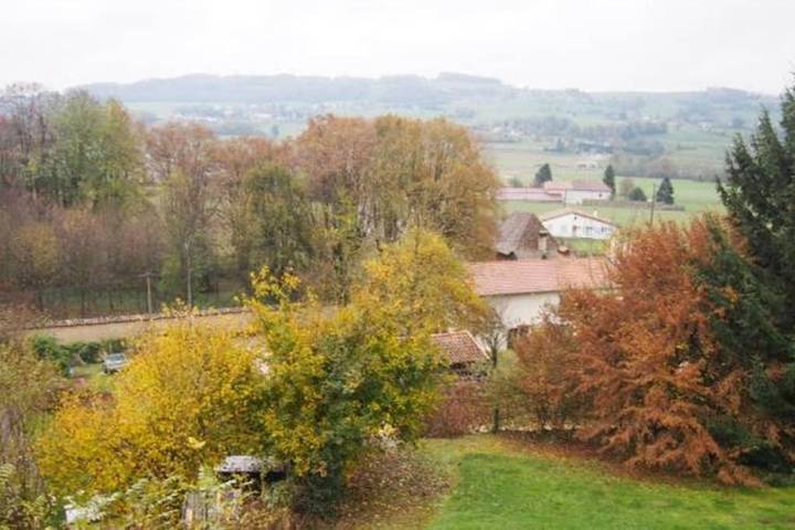 Gîte pour 4 personnes, avec jardin et vue à Paladru - 2