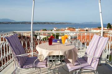 Cottage pour 2 personnes, avec jardin dans Spetses