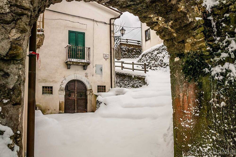 Casa indipendente per famiglia nel verde dei boschi Abruzzesi in Canistro, Provincia di L'Aquila