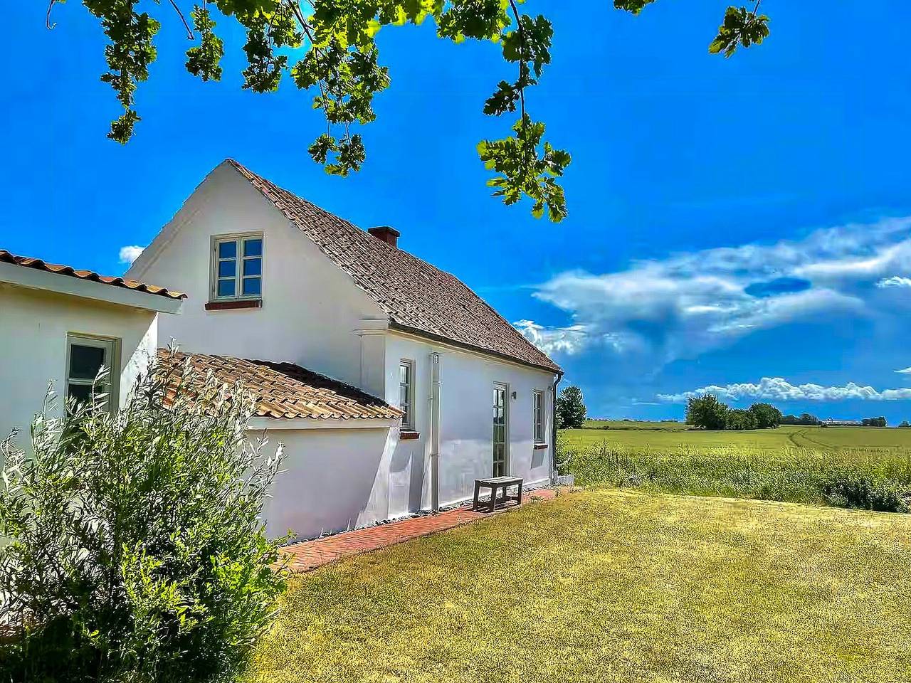 Skandinavisches Haus am Dorfrand von Lemkendorf in Westfehmarn, Fehmarn