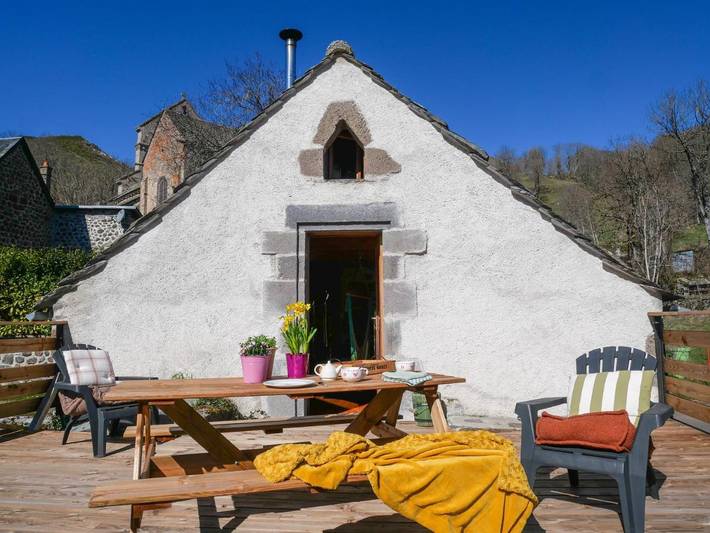 Location de vacances pour 4 personnes, avec balcon et vue à Dienne