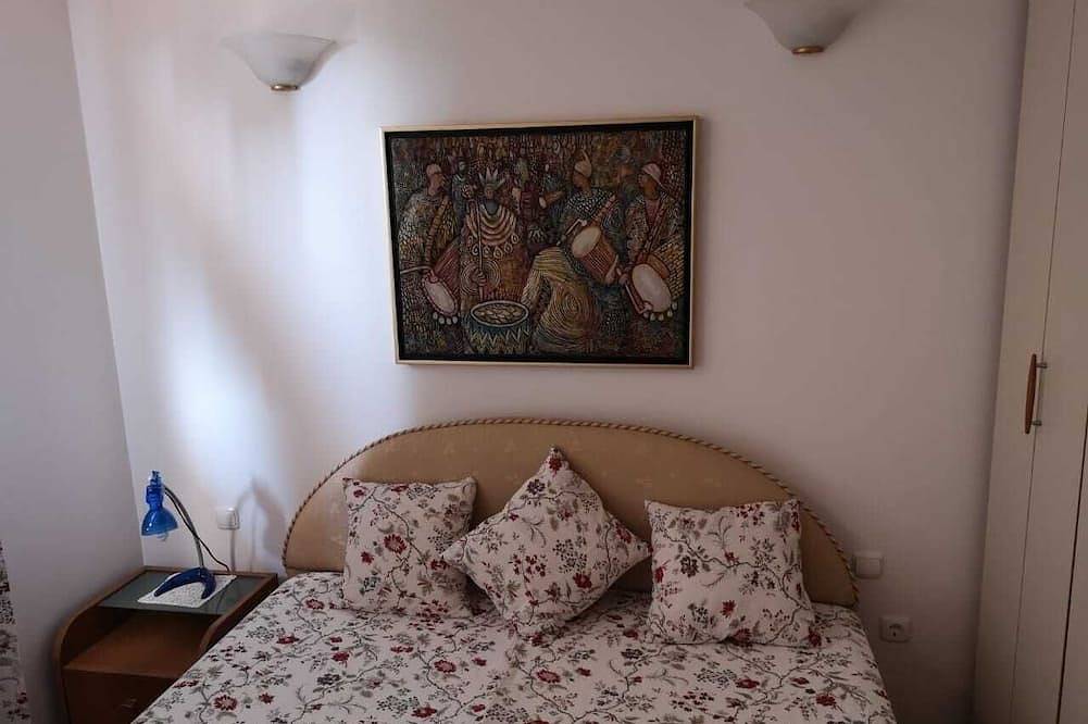 Entire apartment, Holiday 1Br Apartment with Sea View in Budva in Budva, Opština Budva