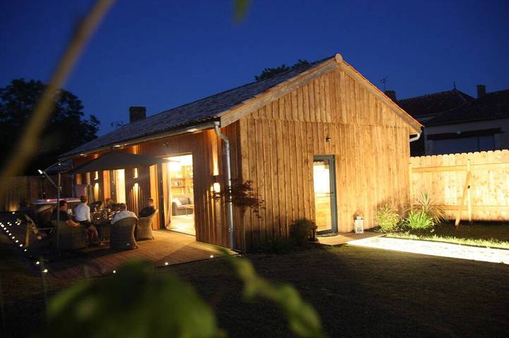 Gîte pour 2 personnes, avec terrasse ainsi que jacuzzi et jardin en Gironde
