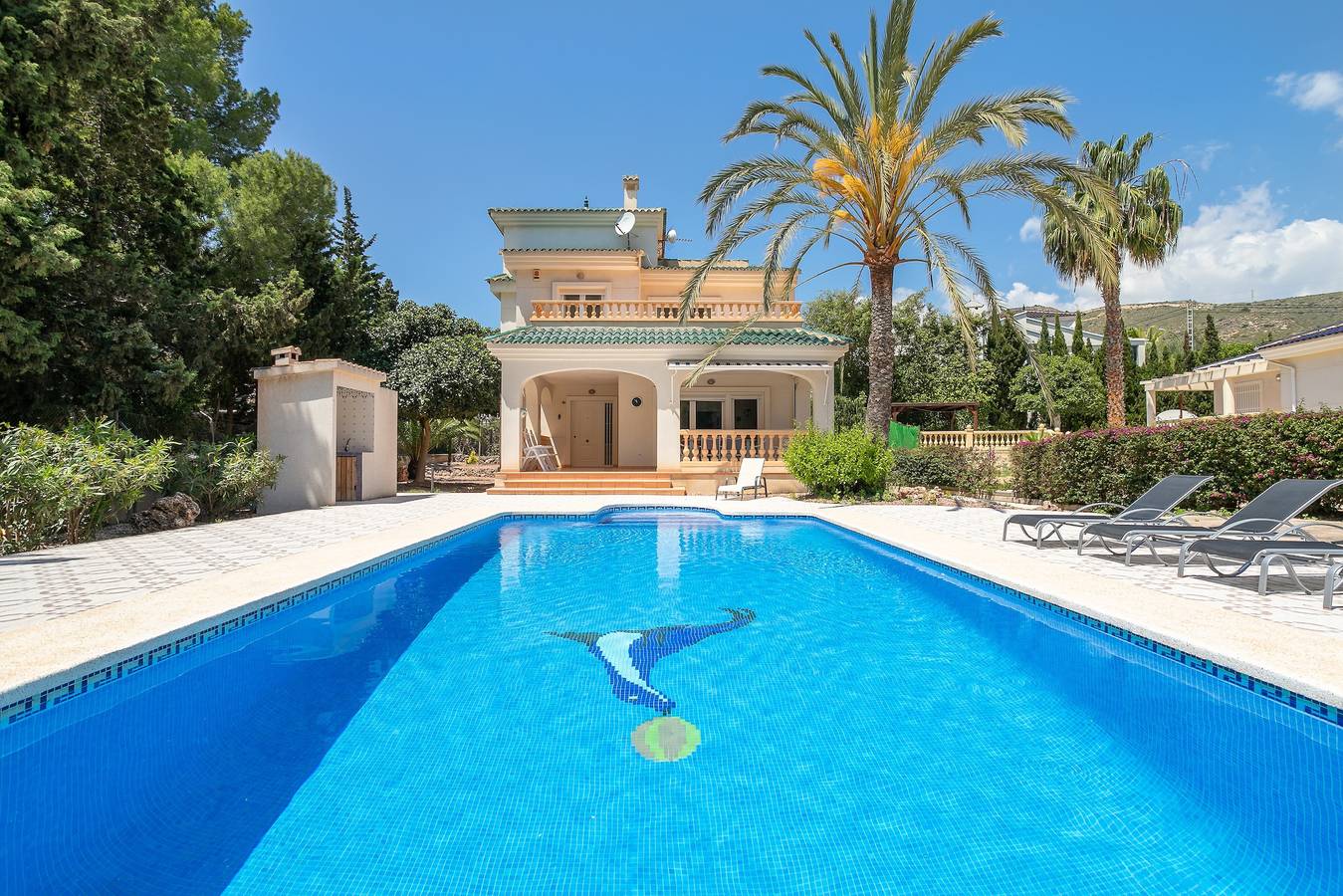 Beautiful Villa Fortuna for 8 with Private Pool, Terrace & Wi-Fi in La Merced, el Campello
