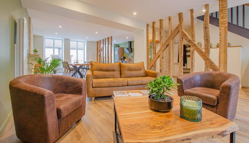 Gîte pour 8 personnes, avec terrasse dans Proverville