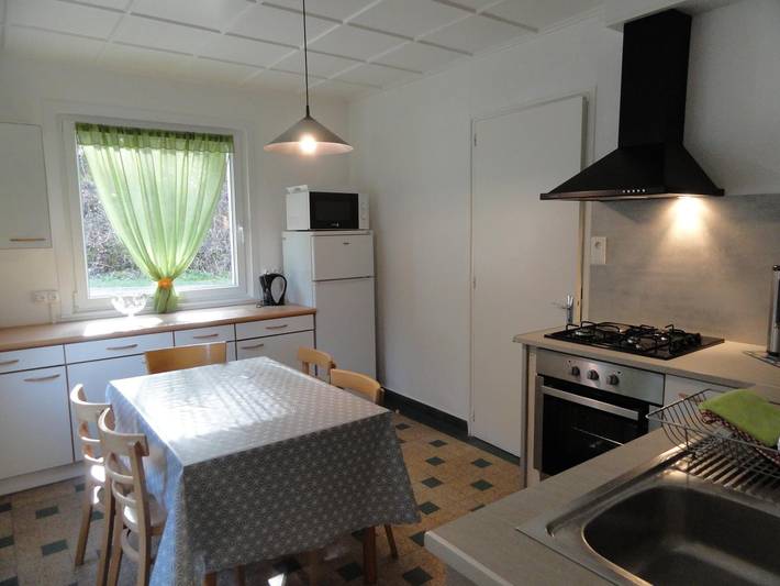Gîte pour 6 personnes avec terrasse in Laval-le-Prieuré, Jura Francais