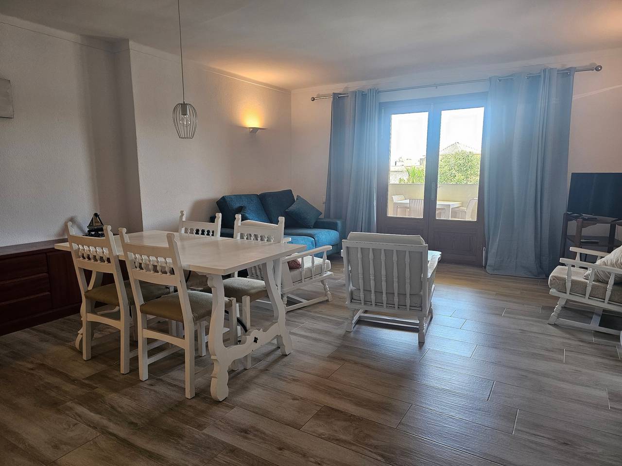 Entire apartment, Apartment 'Bressol Miguel 3ºb' with Mountain View, Pool, Balcony, A/C & Wi-Fi in Port de Pollença, Pollença