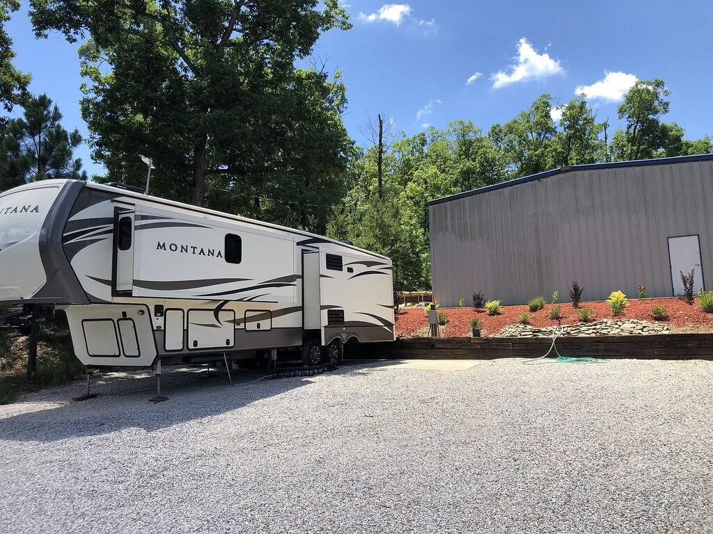 Rv Site-Lake Hamilton-Space B in Ouachita National Forest
