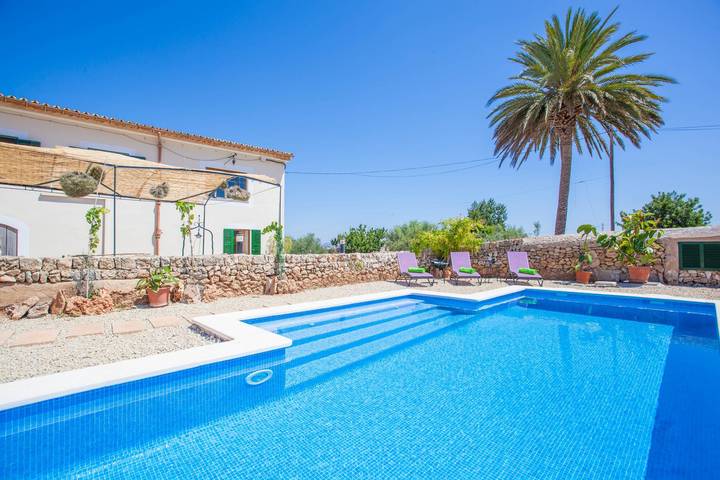 Finca für 4 Personen, mit Terrasse in Llubí