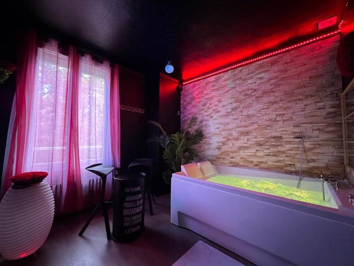 Gîte pour 4 personnes, avec jacuzzi à Chamalières - 4