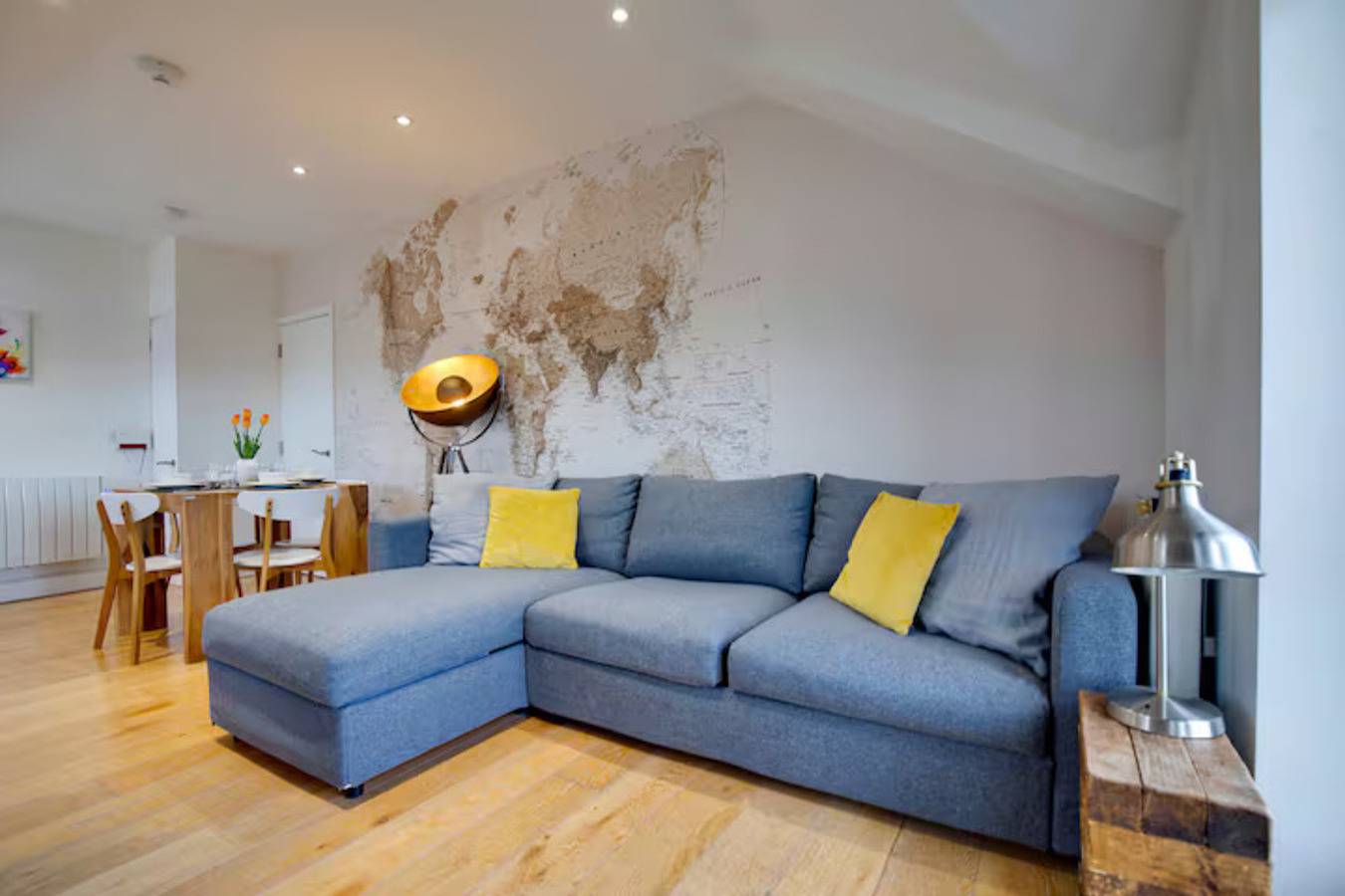 Entire apartment, Stylish and Modern Flat with Free Parking - Pass the Keys in Abbey Ward, Cambridge