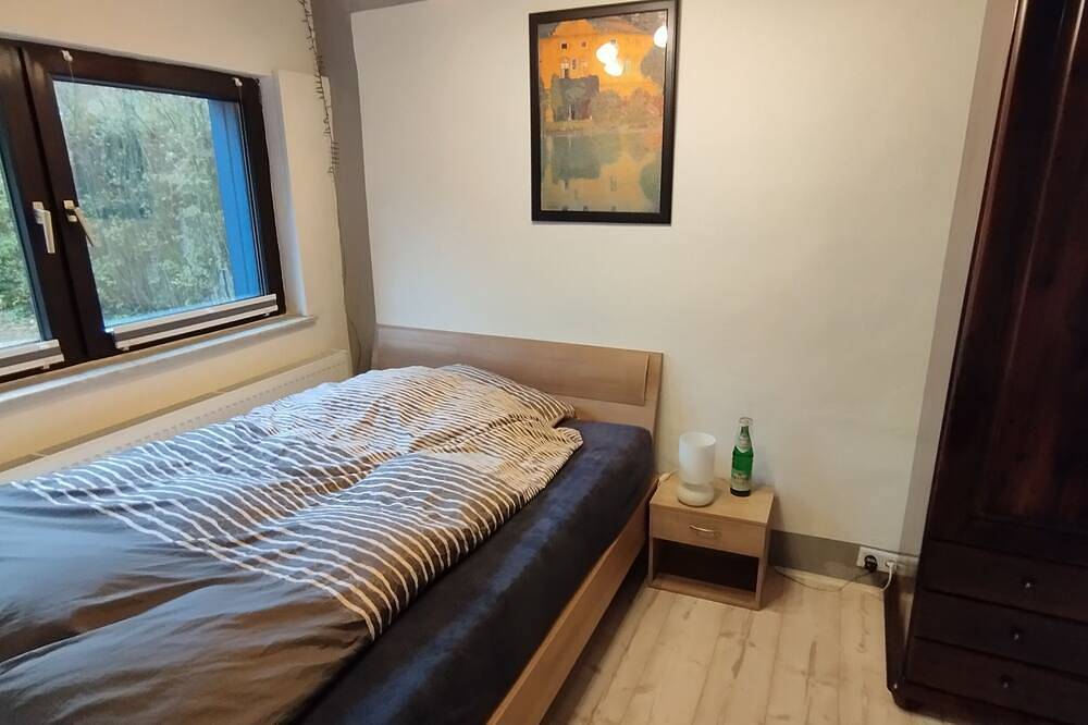 Ruhig gelegene kleinere Doppelhaushälfte in Stadtkernnähe, das Bad ist ein Traum in Neukirchen-Vluyn, Niederrhein