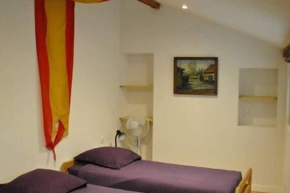 Entire apartment, Les Deux Tours in Aiguèze, Gorges de l’Ardèche