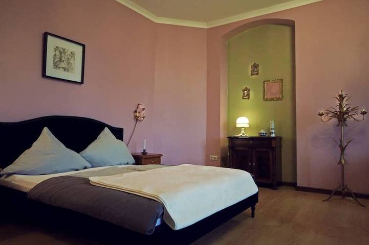 Herrenhaus Viecheln, Turmzimmer \" Ruth\" in Behren-Lübchin, Mecklenburgische Ostseeküste