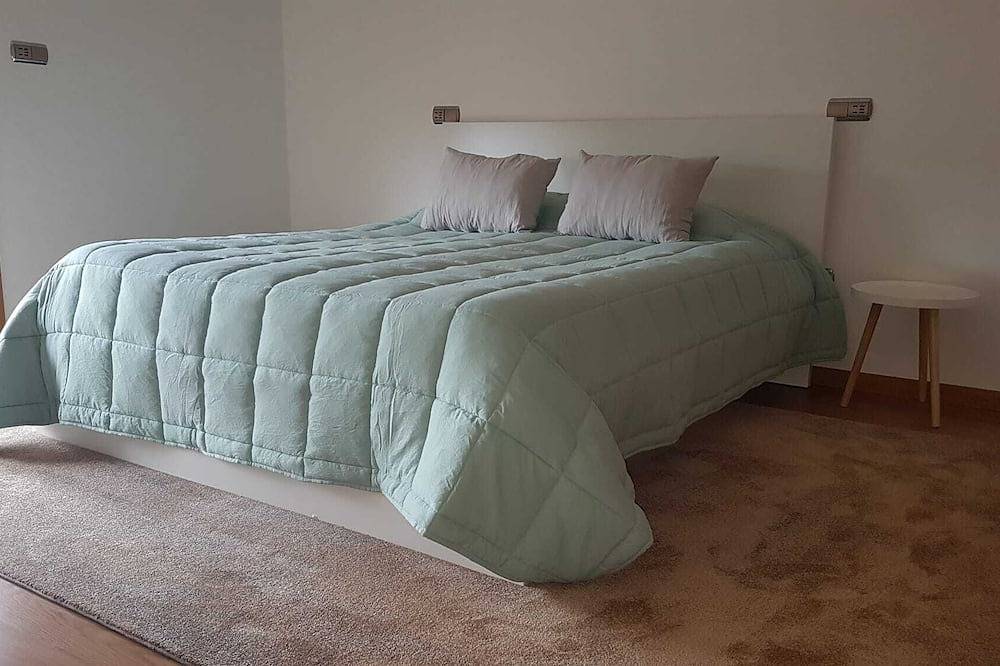 Suite com banheira hidromassagem in Gondifelos, Gondifelos, Cavalões e Outiz