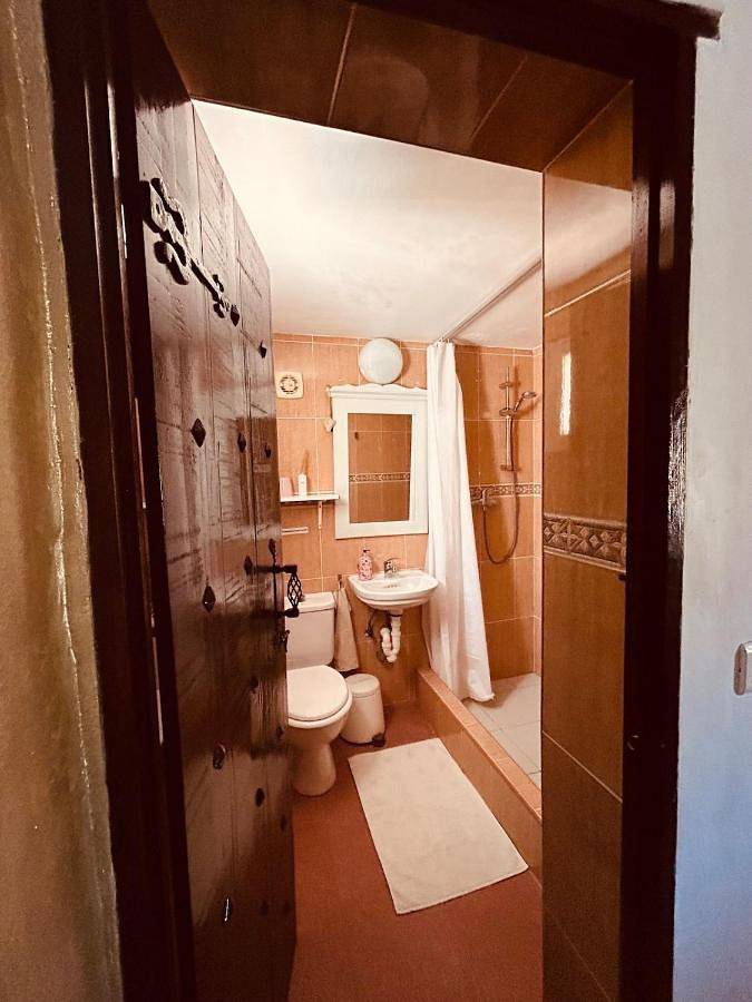 Casa rural para 4 personas, con Balcón y Terraza además de Jardín y Piscina en Comares - 2