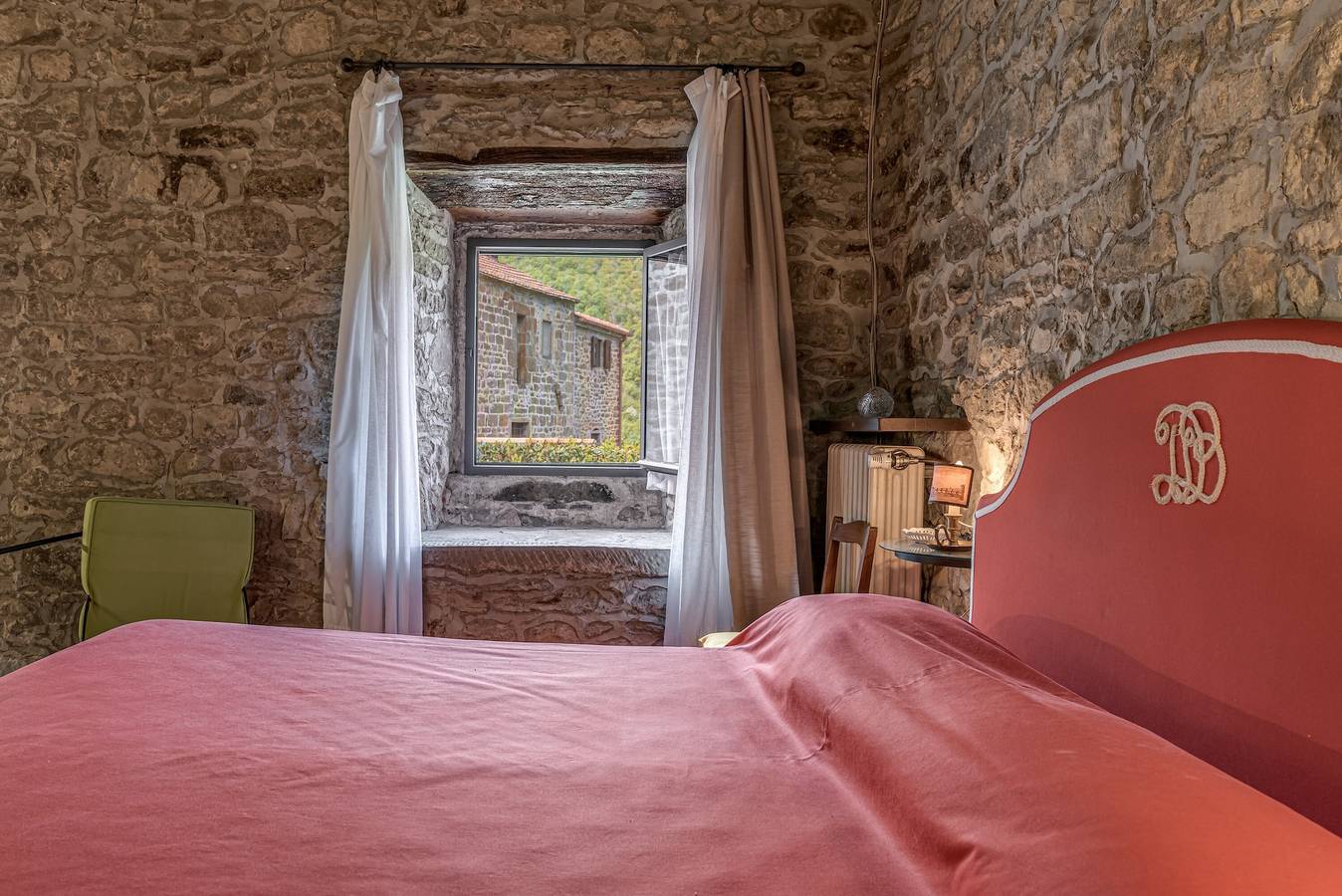 Vacation Home "Mulino Con Piscina Vicino Firenze" with Mountain View, Shared Pool & Wi-Fi in Londa, Florence Province