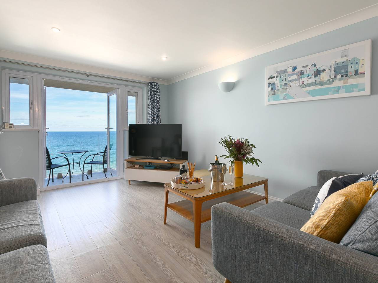 Entire apartment, Ivory in Carbis Bay, Cornwall