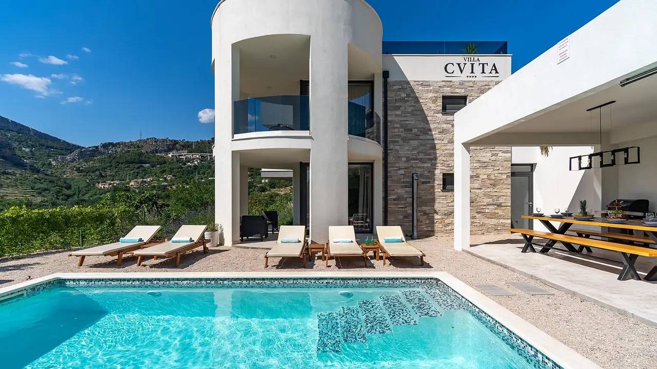 Villa für 12 Personen (395 m²) in Klis in Klis, Split-Dalmatia