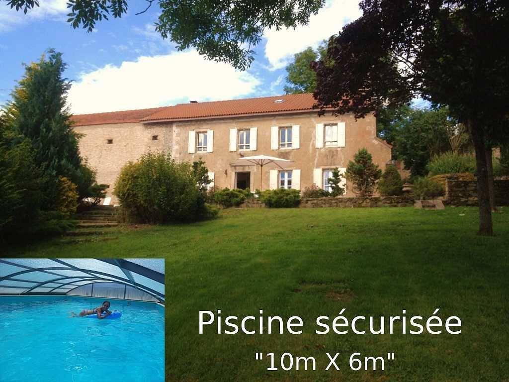 Gîte Sainte Germaine "La Ferme 8 pers" in Luc, Région de Mende