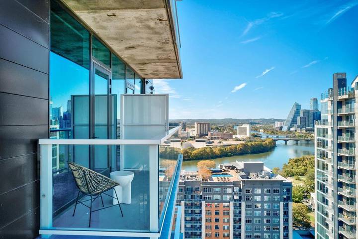 Aparthotel para 4 personas, con vistas y vistas al lago además de piscina y terraza - 1
