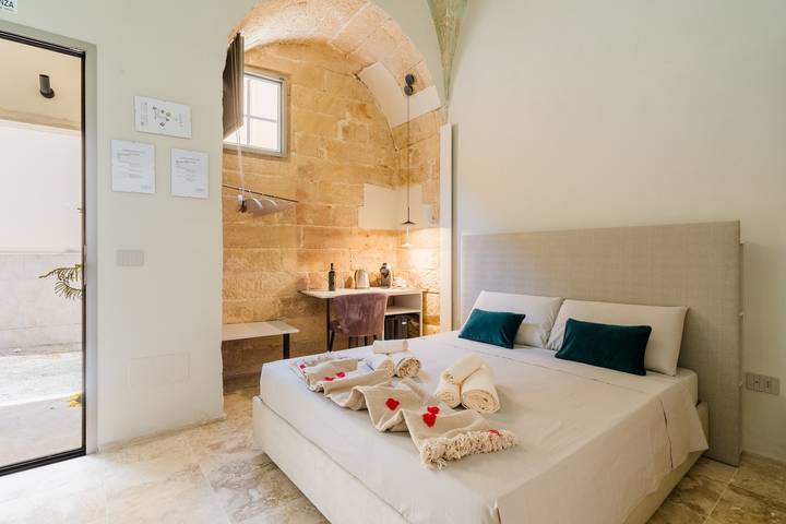 Apartment 'Luxury Rooms - Elisa' with Wi-Fi and Air Conditioning in Alezio, Gulf of Taranto