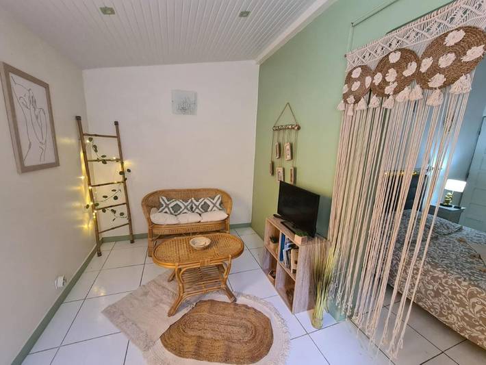 Location de vacances pour 2 personnes, avec jardin et piscine dans Plage de l’Anse Vinaigri - 4