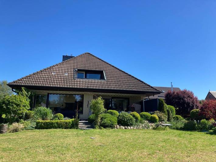 Ferienhaus für 8 Personen, mit Balkon und Terrasse sowie Garten und Ausblick in Bargteheide