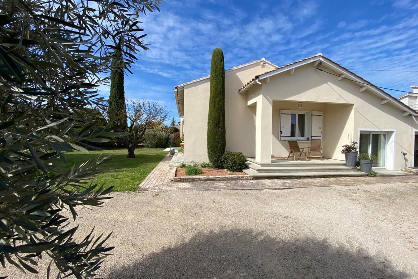 Family villa with garden and pool in L'Isle-sur-la-Sorgue, Vaucluse